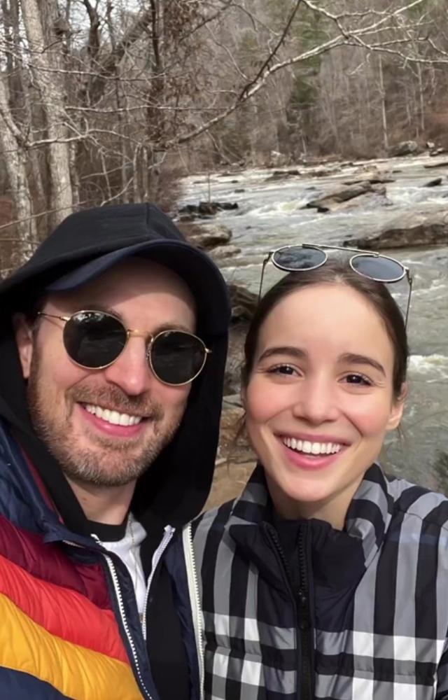 Chris Evans and Alba Baptista`s outing didn`t end without a selfie together. Dressed in winter wear, they looked the happiest in each other`s company
